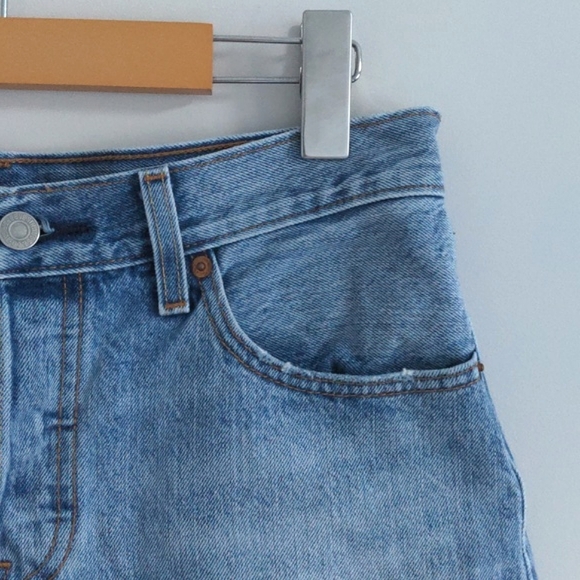 LEVI'S | 501 Original Denim Shorts Light Wash Cut Off, Blue, Womens Size 27 - Picture 3 of 10